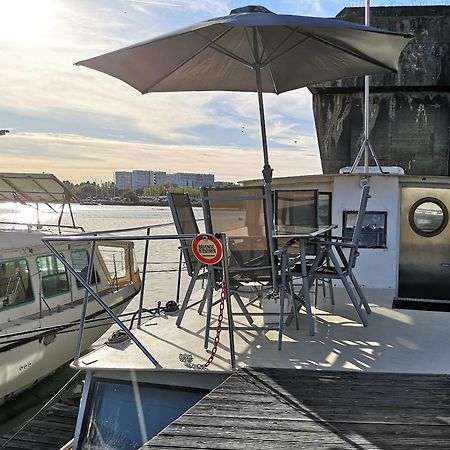 Le Bateau Ivre Hotel Bordeaux Bagian luar foto