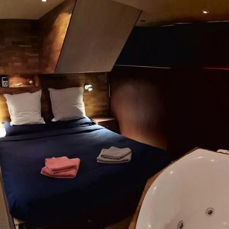 Le Bateau Ivre Hotel Bordeaux Bagian luar foto