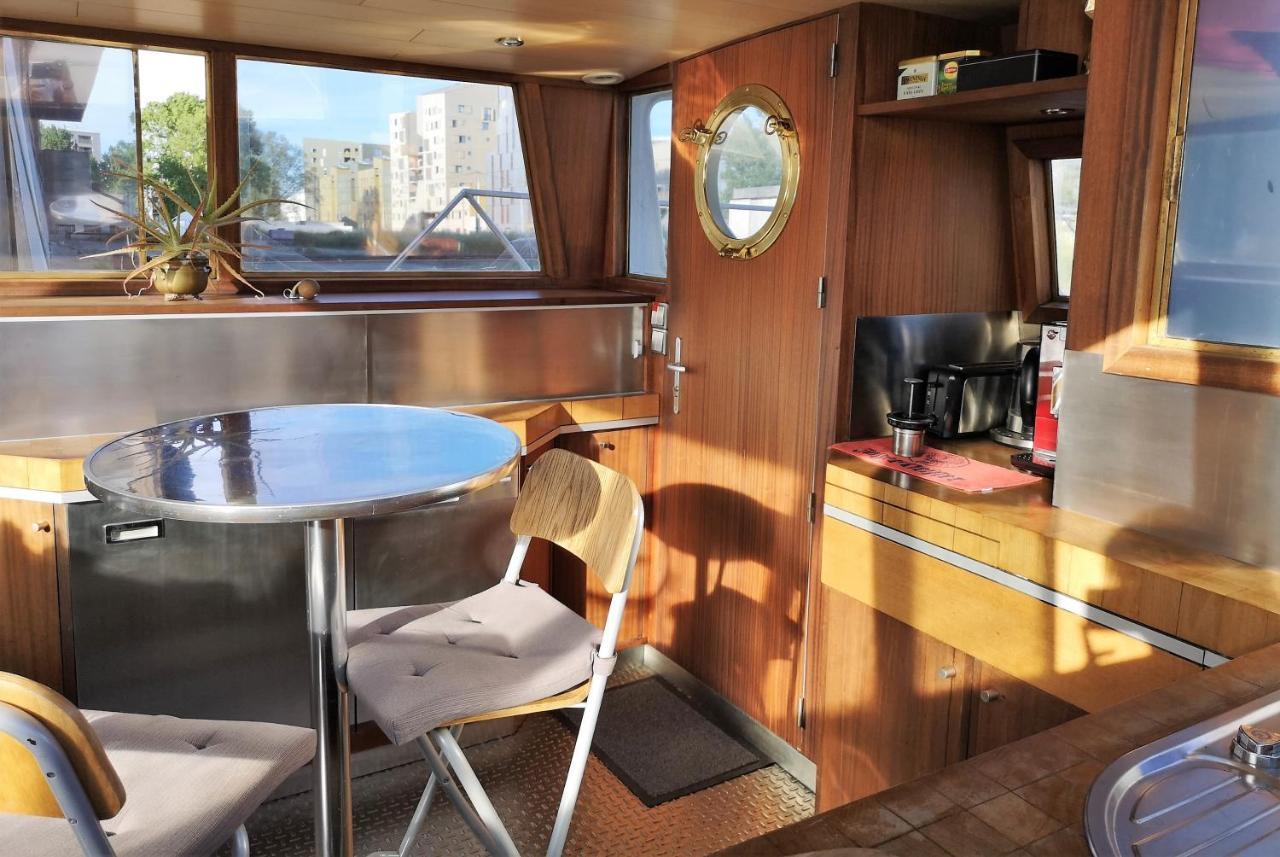 Le Bateau Ivre Hotel Bordeaux Bagian luar foto